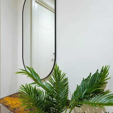 شقة Modern - Sleeps 4 & Walk To Arena ليدز
