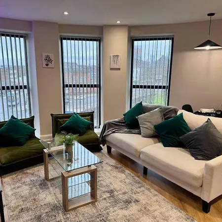 Modern - Sleeps 4 & Walk To Arena Leeds (West Yorkshire)